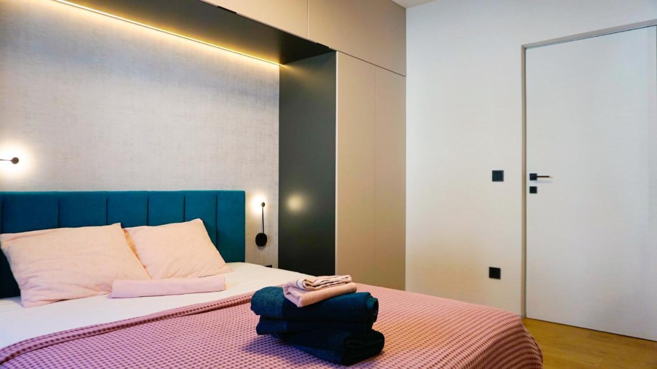 Апартамент Жасмин С Частен Гараж - Jasmin Apartment With Private Garage Varna Esterno foto
