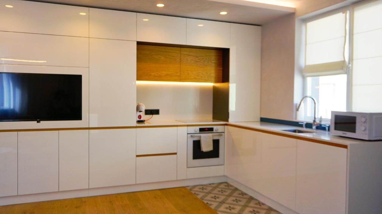 Апартамент Жасмин С Частен Гараж - Jasmin Apartment With Private Garage Varna Esterno foto