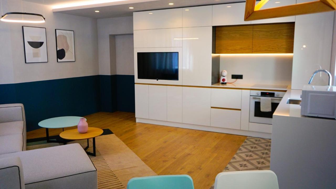 Апартамент Жасмин С Частен Гараж - Jasmin Apartment With Private Garage Varna Esterno foto