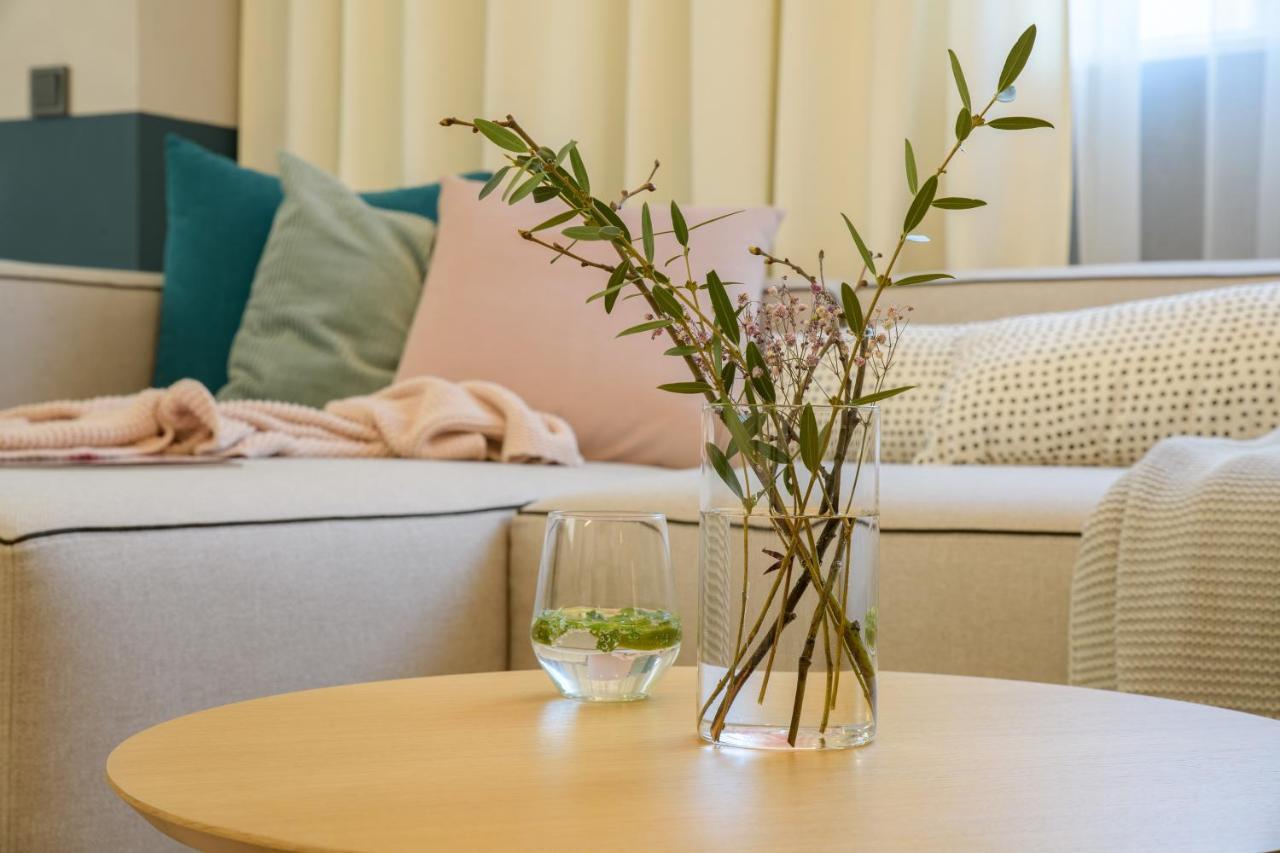 Апартамент Жасмин С Частен Гараж - Jasmin Apartment With Private Garage Varna Esterno foto