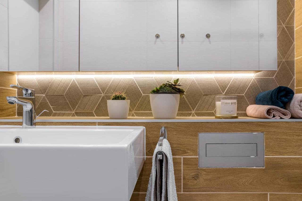 Апартамент Жасмин С Частен Гараж - Jasmin Apartment With Private Garage Varna Esterno foto