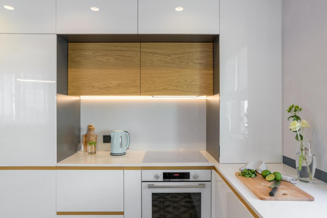 Апартамент Жасмин С Частен Гараж - Jasmin Apartment With Private Garage Varna Esterno foto
