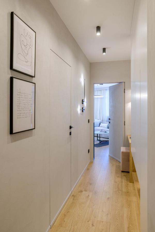 Апартамент Жасмин С Частен Гараж - Jasmin Apartment With Private Garage Varna Esterno foto